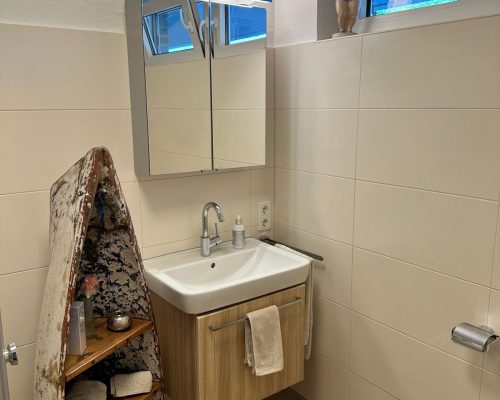 Bad mit Waschbecken